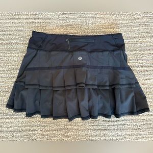 Lululemon black ruffle athletic skirt